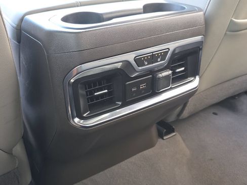 Used 2020 GMC Sierra 1500 SLT RWD image 30