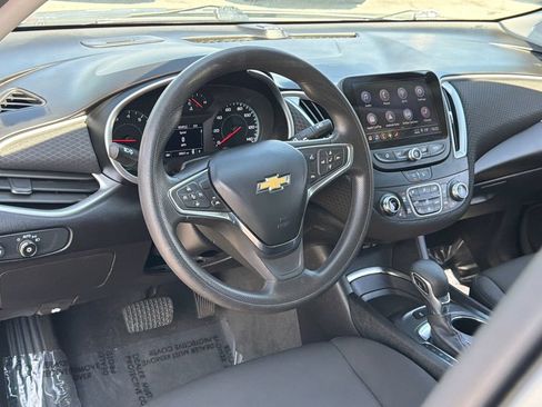 Used 2024 Chevrolet Malibu LT FWD image 17