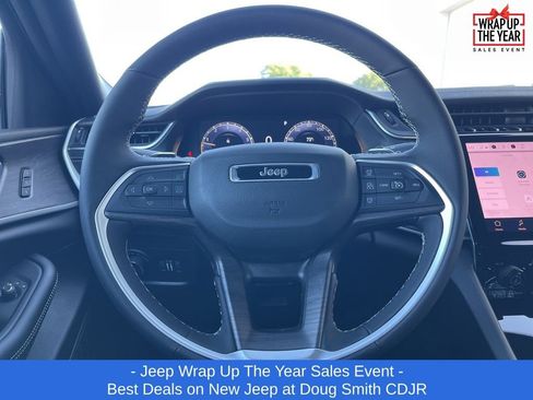 New 2025 Jeep Grand Cherokee L Limited w/ Trailer Tow Package image 11