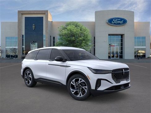 New 2026 Lincoln Nautilus Premier w/ Equipment Group 102A image 7