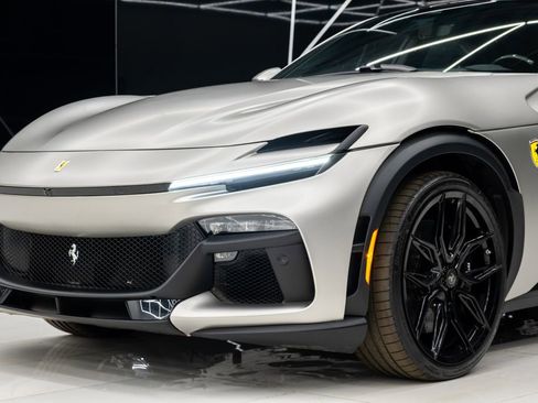 Used 2024 Ferrari Purosangue image 4