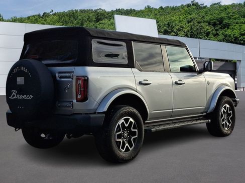 Used 2021 Ford Bronco Outer Banks image 6