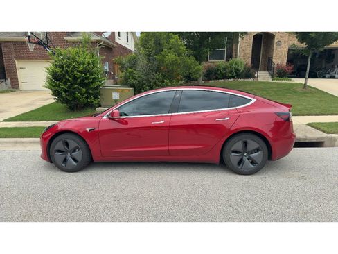 Used 2018 Tesla Model 3 Long Range RWD image 2