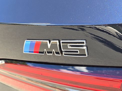 Used 2025 BMW M5 Touring w/ M Driver's Package image 32