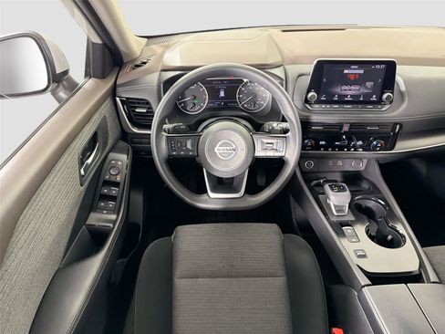 Used 2021 Nissan Rogue SV FWD image 21