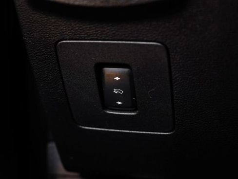 Used 2015 Ford F150 Platinum image 36