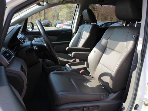 Used 2014 Honda Odyssey EX-L image 25