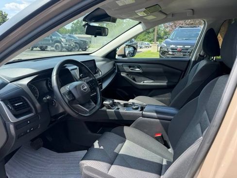 Used 2025 Nissan Rogue SV AWD/4WD image 22