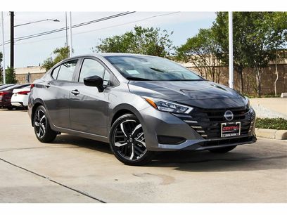 New 2025 Nissan Versa SR w/ Trunk Package