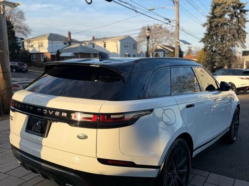 Used 2019 Land Rover Range Rover Velar R-Dynamic SE AWD/4WD image 4