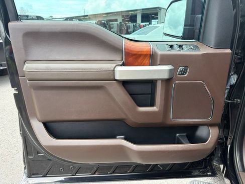 Used 2019 Ford F150 King Ranch w/ Equipment Group 601A Luxury AWD/4WD image 29