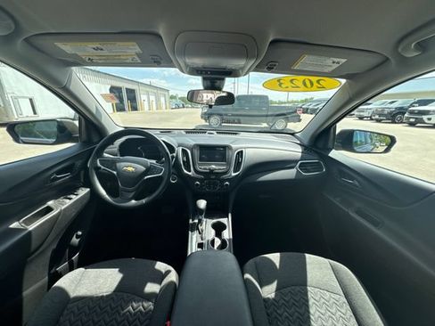 Used 2023 Chevrolet Equinox LT FWD image 22