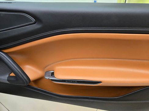 Used 2017 Ferrari GTC4Lusso image 31