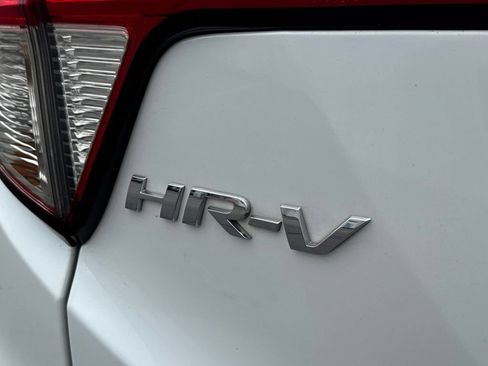 Certified 2022 Honda HR-V Sport image 11