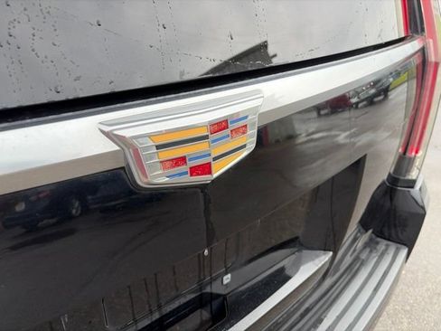 Used 2019 Cadillac Escalade ESV Luxury AWD/4WD image 47