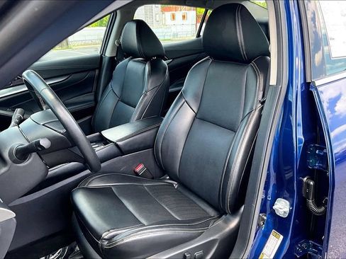 Used 2023 Nissan Maxima SL FWD image 24