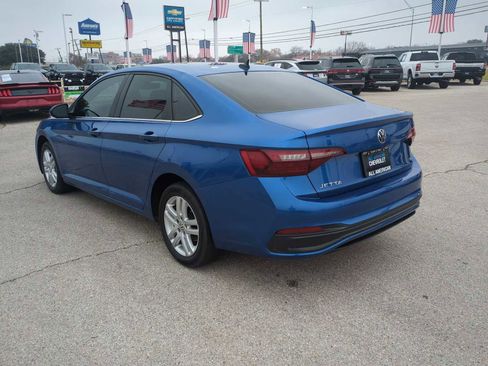 Used 2022 Volkswagen Jetta SE image 6