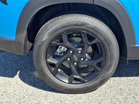 New 2026 Chevrolet Trax LT w/ Driver Confidence Package FWD image 5