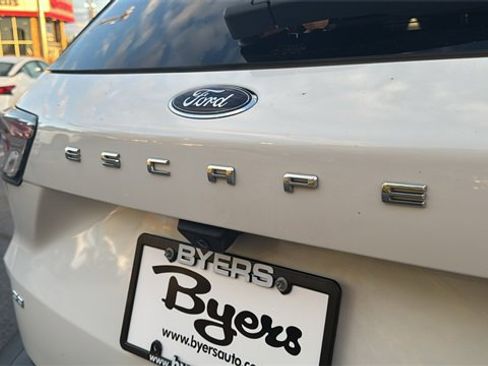 Used 2022 Ford Escape SE image 33