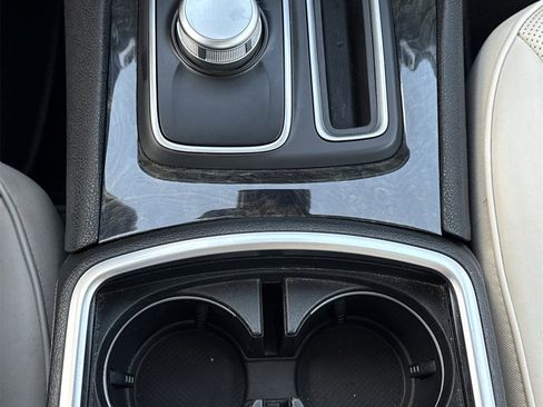 Used 2018 Chrysler 300 Limited w/ Safetytec Plus Group image 28