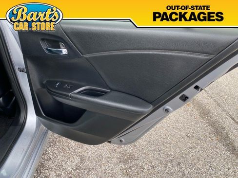 Used 2017 Honda Accord Touring image 8