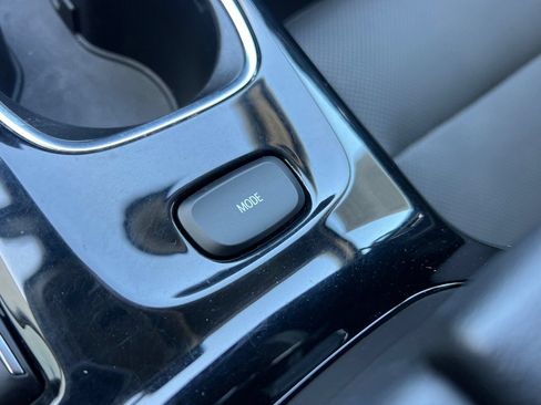Used 2023 Buick Envision Essence FWD image 41