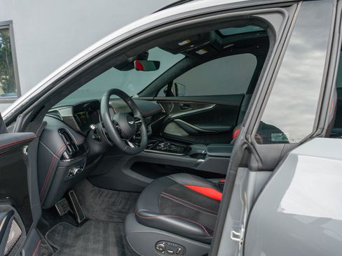 Used 2025 Aston Martin DBX 707 image 49