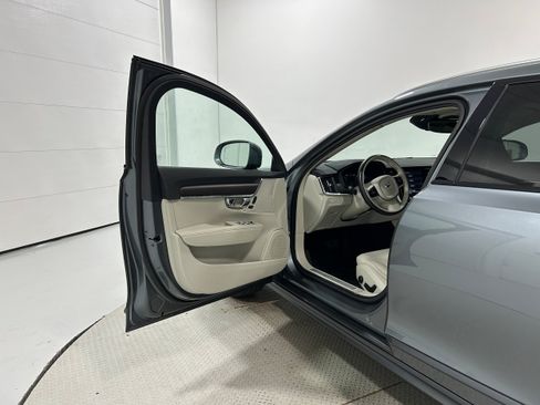Used 2017 Volvo V90 T6 Cross Country AWD/4WD image 22