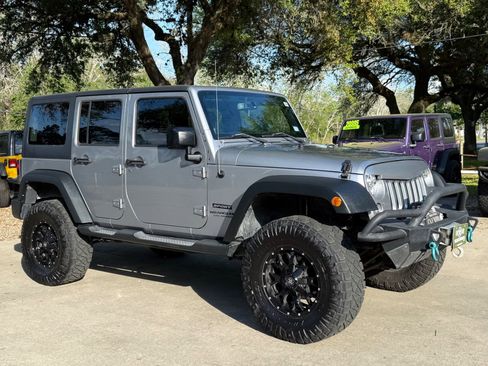 Used 2014 Jeep Wrangler Unlimited Sport w/ Quick Order Package 24S AWD/4WD image 16