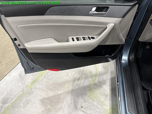Used 2016 Hyundai Sonata SE image 25