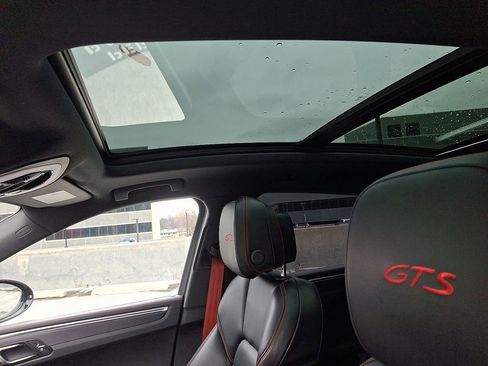 Used 2022 Porsche Macan GTS image 16