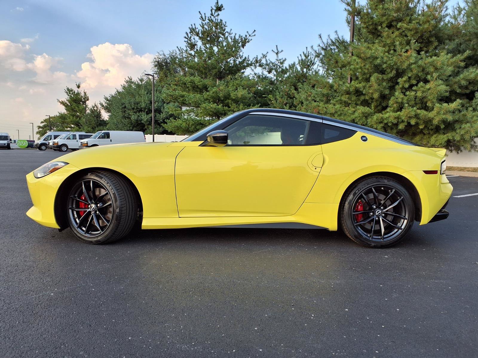 Used 2024 Nissan Z Performance w/ Floor Mat Package RWD image 24
