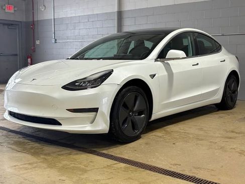 Used 2020 Tesla Model 3 Standard Range Plus image 4