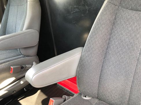 Used 2023 GMC Savana 2500 w/ Driver Convenience Package image 19