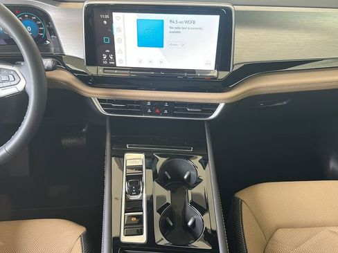 New 2026 Volkswagen Atlas Cross Sport SE image 29