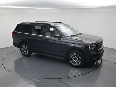 Certified 2025 Ford Expedition Active AWD/4WD image 46