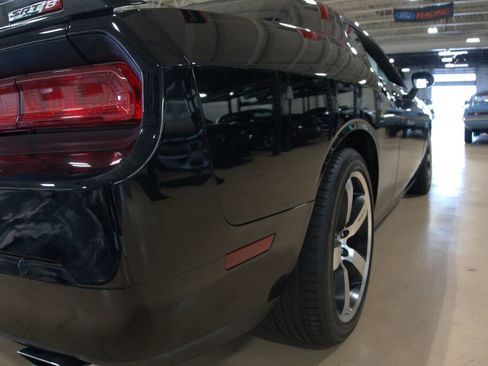 Used 2014 Dodge Challenger SRT8 w/ Harman/Kardon Audio Group image 24