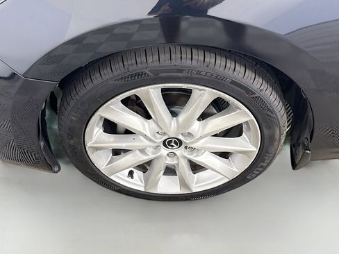 Used 2017 MAZDA MAZDA3 Grand Touring image 38