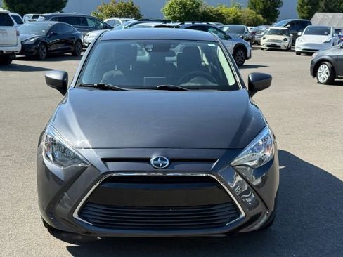 Used 2016 Scion iA FWD image 4