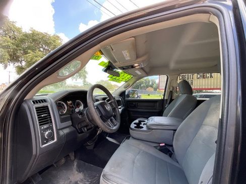 Used 2018 RAM 2500 Tradesman w/ Chrome Appearance Group AWD/4WD image 2