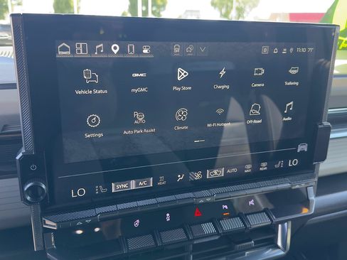 Used 2026 GMC Hummer EV SUV AWD/4WD image 19