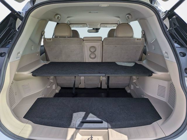 Used 2019 Nissan Rogue SL AWD/4WD image 12