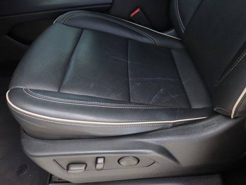 Used 2021 GMC Yukon XL SLT image 21