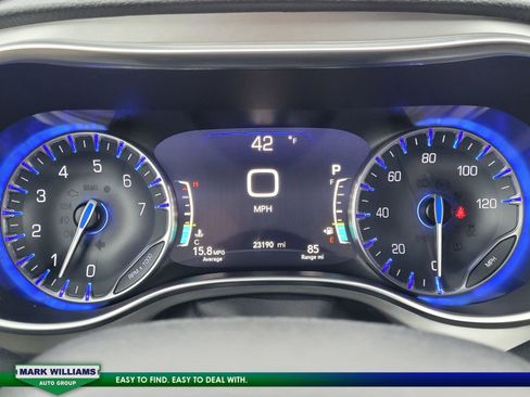 Used 2022 Chrysler Pacifica Limited w/ S Appearance Package image 14