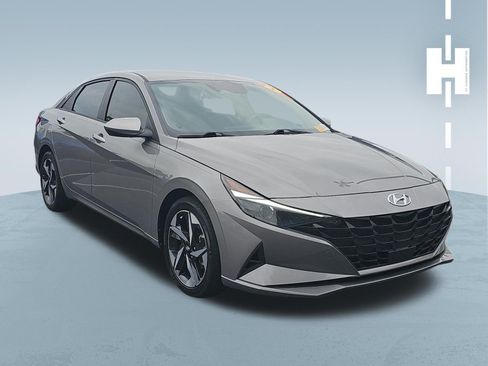 Used 2023 Hyundai Elantra SEL w/ Convenience Package FWD image 1