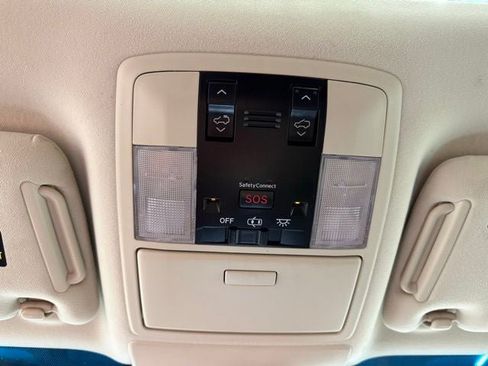 Used 2019 Lexus GX 460 Luxury AWD/4WD image 19