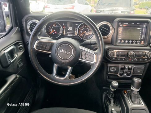 Used 2020 Jeep Gladiator Overland AWD/4WD image 25