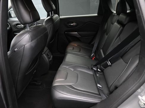 Used 2021 Jeep Cherokee Limited image 13