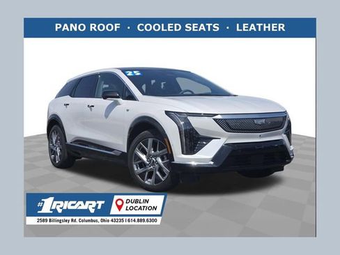 Used 2025 Cadillac Optiq Luxury 2 w/ LPO, Floor Liner Package AWD/4WD image 1