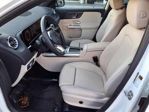 Used 2025 Mercedes-Benz GLA 250 4MATIC image 15